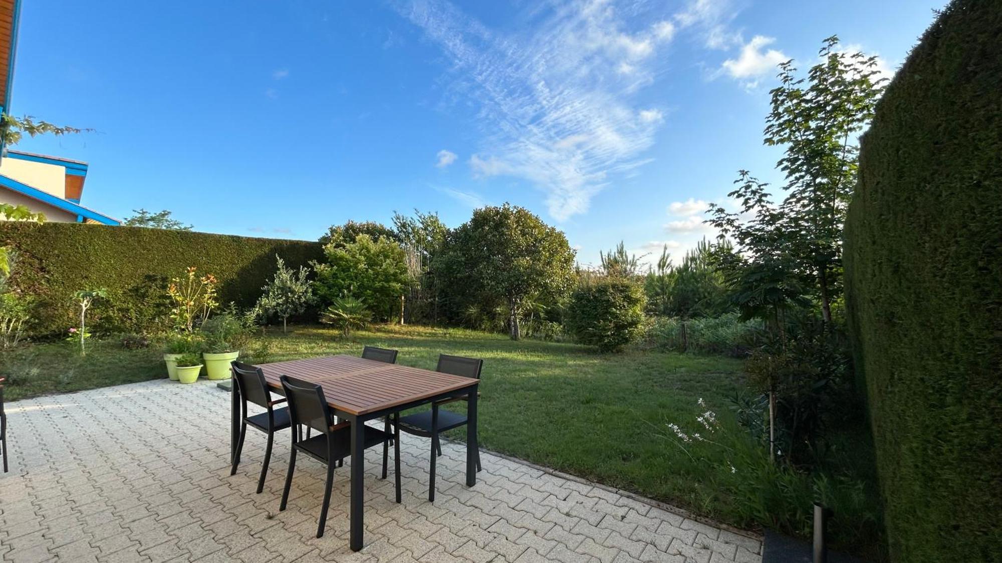 Jolie Maison De Vacances Avec Terrasse Et Jardin Saint-Julien-en-Born Exteriér fotografie